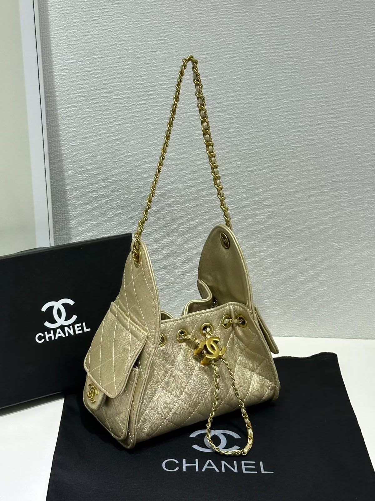Quilted Drawstring Chain Tote
